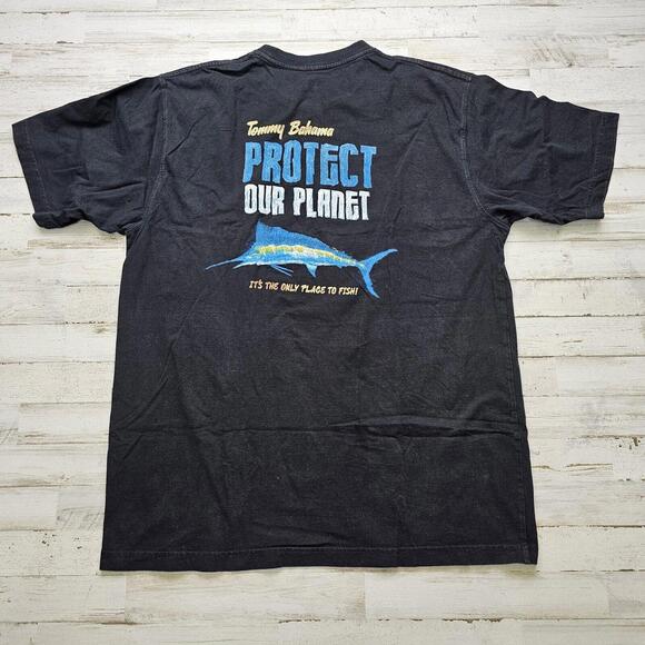 Tommy Bahama PROTECT OUR PLANET Environmental Fishing Themed Graphic Tee LG - Picture 1 of 5